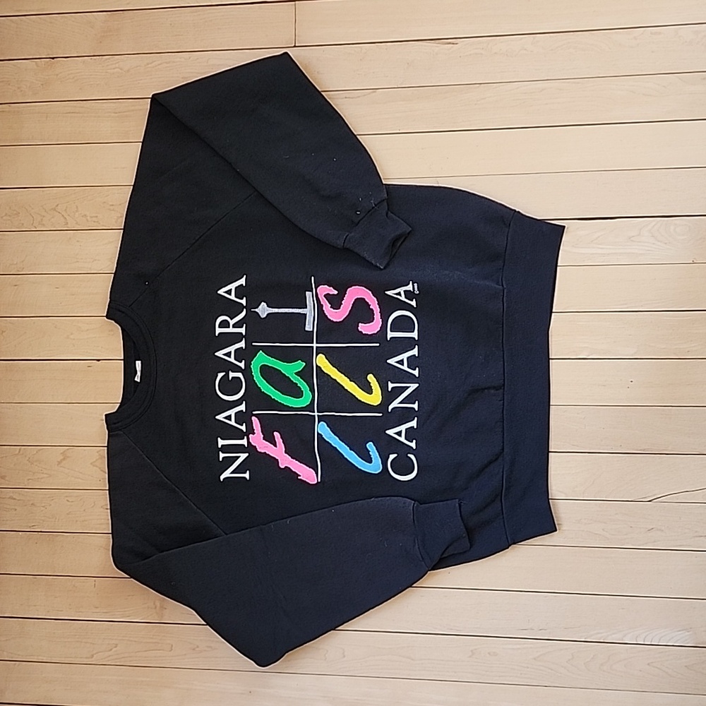 Vintage Niagara Falls Canada Sweater  Size S Black